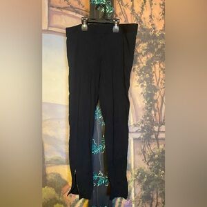 Express pull on pants with zipper accents